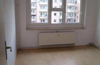 Wohnung mieten in Kurt-Schneider-Straße 22, 09122 Markersdorf, Renovierte 3 Zimmer 58m2 Wohnung mit Einbauküche und Balkon
