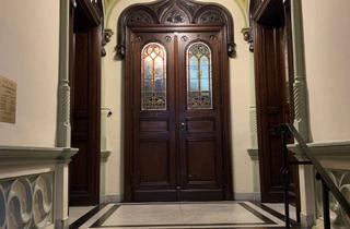 Wohnung mieten in 41068 Venn, Jugendstil Dachgeschosswohnung mit vier (4,5) Zimmern, 3 Zinnentürmchen, Terasse & Einbauküche in MG