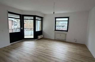 Wohnung mieten in Eickener Straße 156, 41063 Eicken, Erstbezug nach Sanierung: Gepflegte 2,5-Zimmer-Wohnung mit Aufzug & Balkon am Eickener Markt
