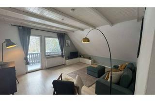 Wohnung mieten in Wahlingsallee 57, 22459 Schnelsen, Helle Dachgeschoss Wohnung im Zweifamilienhaus, großer Garten, Stellplatz, Helles Bad und Küche