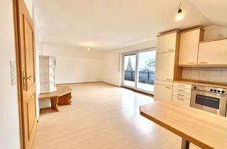 Wohnung mieten in 97532 Üchtelhausen, Helle 3-Zimmer-Wohnung mit 2 Balkonen & Aussicht