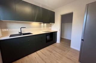 Wohnung mieten in 71229 Leonberg, Helle, frisch renovierte 2-Zimmer Wohnung mit Balkon in Leonberg-Warmbronn