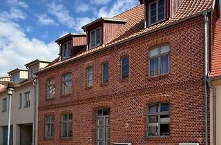 Wohnung mieten in Am Eichberg 11, 19395 Plau, EINBAUKÜCHE + SCHÖNE FACHWERK - OPTIK !