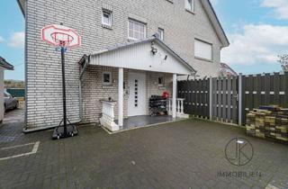 Mehrfamilienhaus kaufen in 27755 Stickgras/Annenriede, ***Mehrfamilienhaus mit 3 WE in Delmenhorst – Eigennutzung und Vermietung sinnvoll kombiniert