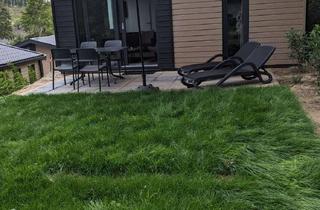 Haus kaufen in Waldeburger Bucht 11, 57439 Attendorn, Charmantes Ferienchalet in Attendorn mit Terrasse