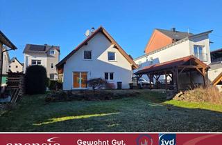 Haus mieten in 57078 Siegen, apensio -GEWOHNT GUT- : Einfamilienhaus freistehend mit Garten und Carport zu vermieten