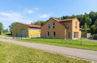 Haus kaufen in 91522 Ansbach, Ansbach - A+ EinZweifamilienhaus mit 255m² Halle auf 1,4 Hektar