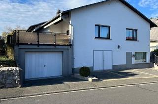 Haus kaufen in 35644 Hohenahr, Hohenahr - Dreifamilienhaus mit PV-Anlage - provisionsfrei