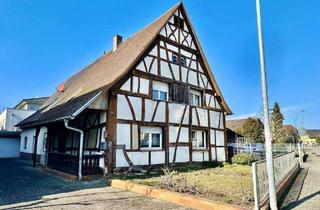 Einfamilienhaus kaufen in 79367 Weisweil, Weisweil - Charmantes Fachwerkhaus mit Doppelgarage - sanierungsbedürftig