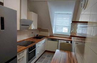 Wohnung kaufen in 93096 Köfering, Köfering - Attraktive 2-Zimmer-Dachgeschosswohnung mit Balkon + Garage..