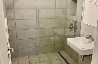 Wohnung kaufen in 71229 Leonberg, Leonberg - Sanierte 2-Zimmer-Wohnung mit Terrasse - frei ab 01.05.2026