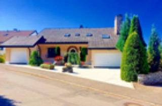 Villa kaufen in 79859 Schluchsee, Schluchsee - Tolle Landhausvilla, in begehrter sonniger Waldrandlage gelegen.