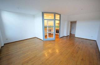 Wohnung kaufen in 96450 Coburg, Selbstbezug oder Kapitalanlage: 3-Zimmer-Wohnung mit Holzdielenböden in Coburg, Neustadter Straße