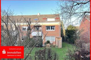 Wohnung kaufen in 23566 St. Gertrud, Vermietete Dachgeschosswohnung mit großzügiger Süd-Loggia