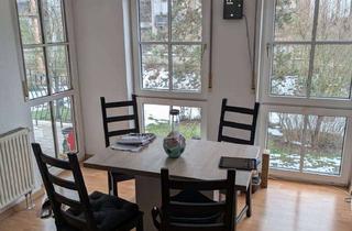 Wohnung kaufen in 97072 Sanderau, Sonnige Zwei-Zimmer-Wohnung mit Gartenblick