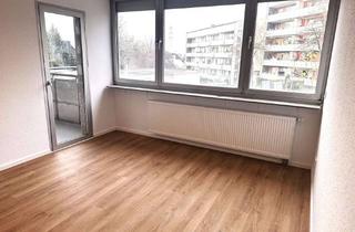 Wohnung kaufen in 40878 Ratingen, Erstbezug nach Renovierung! 2-Zimmer-Eigentumswohnung mit Stellplatz in zentraler Lage