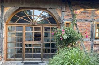 Wohnung mieten in Dorfstrasse 21, 24107 Quarnbek, Charmante Reetdach-Doppelhaushälfte mit Garten, Terrasse, Kamin & besonderem Ambiente