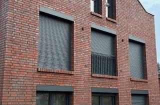 Wohnung mieten in Ringstraße 115, 22145 Rahlstedt, Neubau Terrassen-Maisonette mit Garten, Einbauküche und hochwertiger Ausstattung