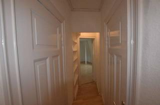 Wohnung mieten in Seydlitzstraße 15, 23564 St. Jürgen, Wunderschöne DG-Wohnung in der Seydlitzstraße, 3 Zimmer ca. 85qm, FREI zum 01.03. oder 01.04.2026