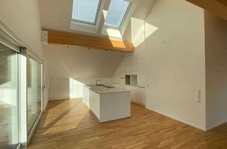 Wohnung mieten in Rungestraße 14, 86199 Göggingen, Gehobene Dachgeschosswohnung in Göggingen