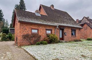 Einfamilienhaus kaufen in 23701 Eutin, Ihr neues Projekt: Kleines Einfamilienhaus auf großem Grundstück