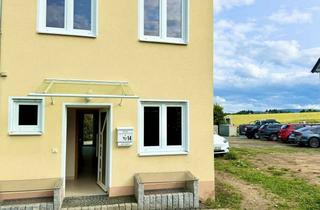 Doppelhaushälfte kaufen in 61250 Usingen, Moderne Doppelhaushälfte in Feldrandlage mit Wärmepumpe & Solaranlage – sofort bezugsfrei!