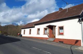 Haus kaufen in 54570 Rockeskyll, Wohnhaus mit ehem. großer Schreiner- Werkstatt im Untergeschoss