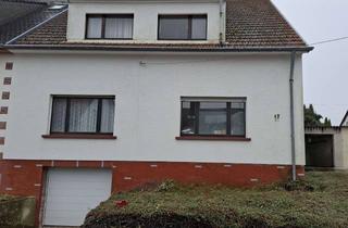 Haus kaufen in Blaufelsstraße 17, 66798 Wallerfangen, 1-2Familienhaus mit 2 Garagen in St. Barbara, Baujahr 1960