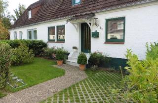 Haus kaufen in 24226 Heikendorf, Niedliches Reihenmittelhaus mit zwei Wohneinheiten und schönem Garten zu verkaufen!