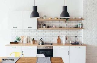 Haus kaufen in Bergstraße xx, 57334 Bad Laasphe, Freistehendes großzügiges Wohnhaus nebst Doppelgarage