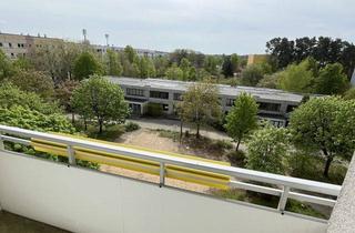 Wohnung mieten in Galileo-Galilei-Straße 11, 19063 Schwerin, Frisch sanierte 2-Raum Wohnung mit EBK ab Mitte April