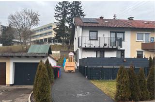 Haus kaufen in Am Schlichtebach 61, 72336 Balingen, Modernisierte DHH am Längenfeld: Kachelofen, Traumküche, Brunnen und PV