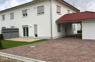 Haus mieten in Weilerhof, 86663 Asbach-Bäumenheim, Neuwertige Doppelhaushälfte mit gehobener Innenausstattung zu vermieten