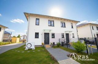 Haus mieten in Barnimblick 34, 16356 Ahrensfelde, Repräsentatives Wohnen an der Stadtgrenze: Hochwertige DHH mit Privatgrundstück in gehobener Siedlun