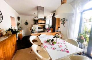 Wohnung kaufen in 95704 Pullenreuth, Charmante Erdgeschosswohnung mit Terrasse in energieeffizient saniertem Schulgebäude