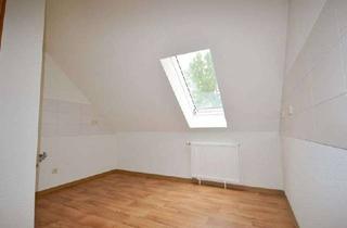 Wohnung mieten in Friedrich-List-Straße 25, 01587 Riesa, Charmante und großzügige Dachgeschosswohnung!