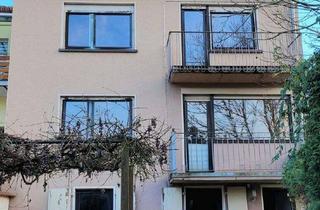 Haus kaufen in 66386 St. Ingbert, Ihr neues Zuhause - familienfreundliches Haus mit Garten und Balkon