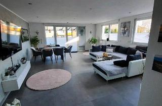 Haus kaufen in 46238 Bottrop, Bottrop - Attraktives Vier- Familienhaus mit separaten Eingängen und Gärten