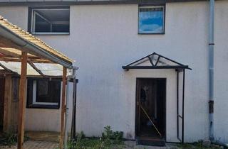 Haus kaufen in 06258 Schkopau, Schkopau - Charmantes Haus mit Potenzial - Nähe Leipzig!