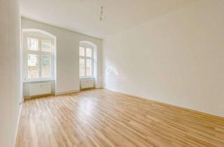 Wohnung kaufen in Lübecker Straße 29, 10559 Tiergarten, RARITÄT IN MOABIT! GROßZÜGIGE UND INTERESSANTE ALTBAUWOHNUNG MIT CA. 48 m² GARTEN! PROVISIONSFREI!