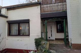Wohnung kaufen in 53604 Bad Honnef, Alt trifft auf Potenzial: Ihr neues Zuhause wartet auf Verwandlung. Gut geschnittenes Haus im Haus