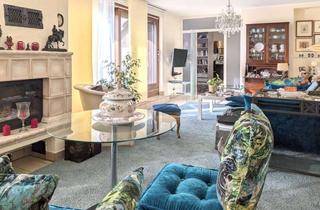 Wohnung kaufen in 51427 Bergisch Gladbach, Kapitalanlage: Helle Dachgeschosswohnung mit großer Dachterrasse und Garagenstellplatz in Refrath