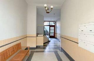 Wohnung kaufen in Rotkreuzplatz, 80634 Neuhausen-Nymphenburg, Stilvolle Altbaueinheit am Rotkreuzplatz – flexibel gestaltbar, einzigartig gelegen