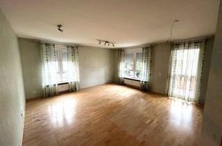 Wohnung kaufen in 90763 Fürth, Sehr gepflegte und großzügige Eigentumswohnung mit großem Balkon in kleiner Wohnanlage