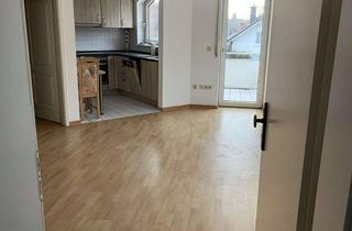 Wohnung mieten in 63486 Bruchköbel, Gepflegte, gut geschnittene 2-Zimmer-Wohnung im 1. OG mit 2 Balkonen in Bruchköbel-Roßdorf