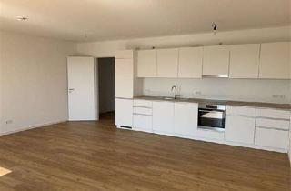 Wohnung mieten in Krampnitzer Straße 22, 14612 Falkensee, 3-Zimmer-Wohnung mit Balkon, Einbauküche und Badewanne. Erstbezug!