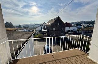 Wohnung mieten in 56743 Mendig, Schöne 4-ZKB Altbauwohnung mit Balkon in zentraler Lage von Niedermendig