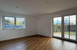 Wohnung mieten in Holsteiner Chaussee 193, 22457 Schnelsen, Schicke EG-Wohnung mit EBK und Terrasse!