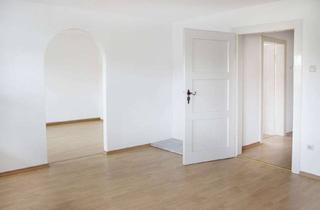 Wohnung mieten in 83083 Riedering, Gepflegte + sanierte 65 m2 große 2-Zimmer Wohnung mit EBK, zentral in Riedering