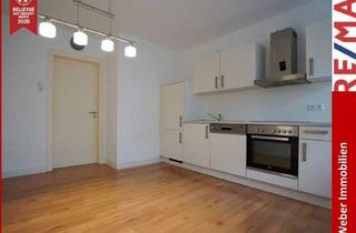 Wohnung mieten in 26789 Leer, Helle, renovierte Obergeschosswohnung im Herzen von Leer-Loga!mit Balkon, Gartenmitnutzung & Garag